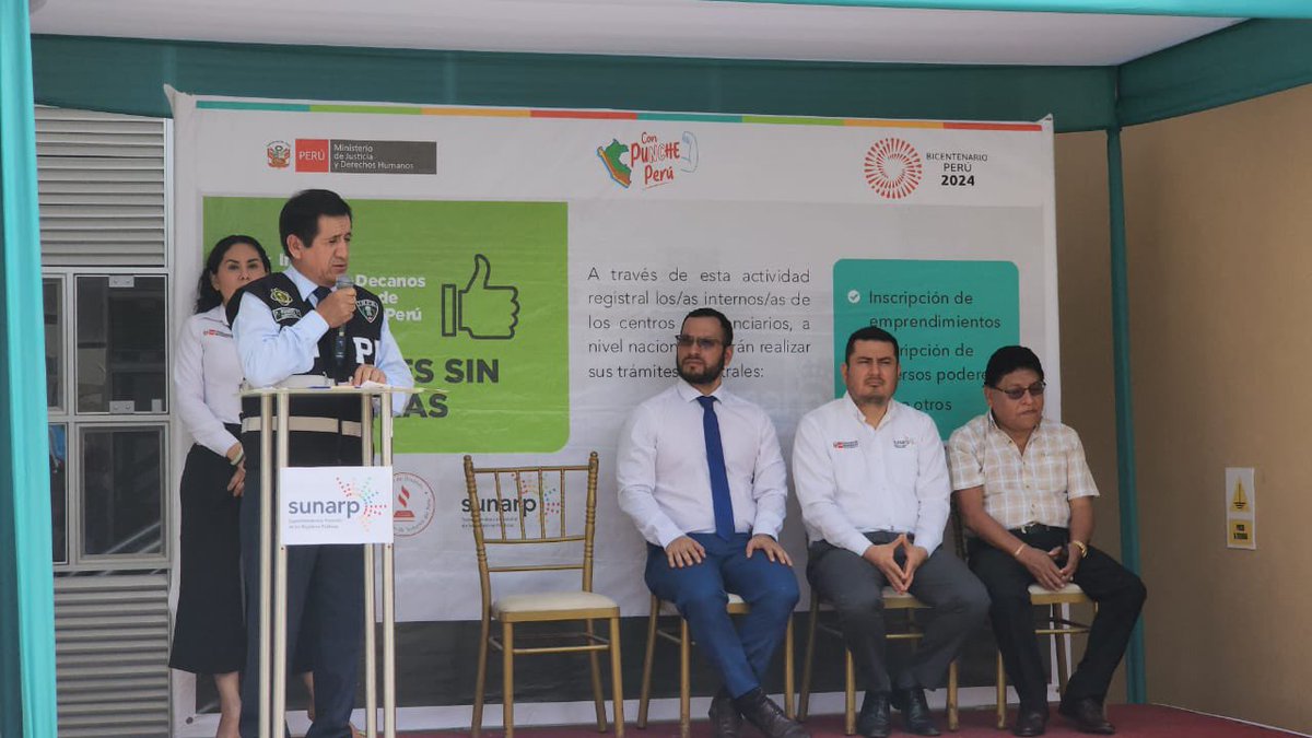 SunarpOficial's tweet photo. #NoticiasSunarp | 🎉 Con éxito realizamos la 9na edición de #TrámitesSinBarreras en el Penal de Iquitos. Facilitamos trámites legales y registrales a internos, promoviendo inclusión y acceso a la justicia. 📝⚖️ https://t.co/kFetX8DuGO