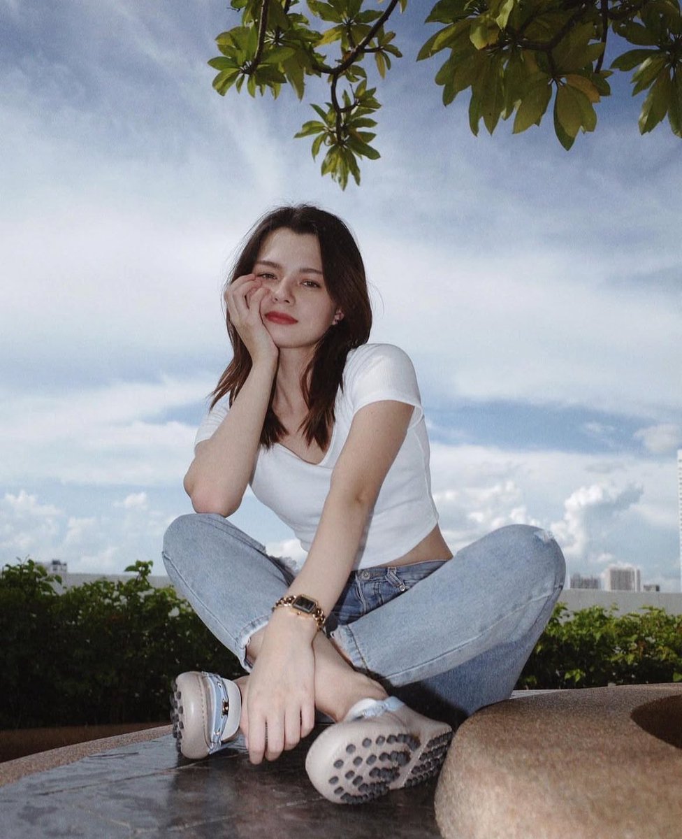 deavella1's tweet photo. Happy b’day my beautiful girl, becbec.
stay in my life forever and ever. 
Growing together, always smiling. Love you na ka 💕🫶🏼 https://t.co/0Dn4FXLDhH
