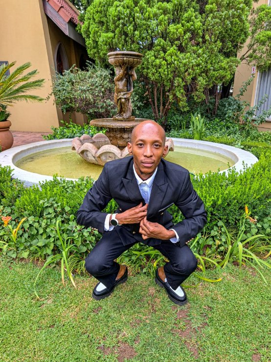 moholoane_t's tweet photo. Vandag in this cloudy weather we are at 4 star hotel, Three River Lodge, Three Rivers, Gauteng,South Africa and in a beautiful and peaceful wedding of Lerato and Maseabata maan having appletizer vibes here. Aand! Fam! How are you?#LeratoAndMaseabataWeddingVibes#ThreeRiverLodge# https://t.co/IqXpw7PTq6