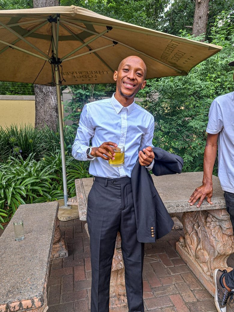 moholoane_t's tweet photo. Vandag in this cloudy weather we are at 4 star hotel, Three River Lodge, Three Rivers, Gauteng,South Africa and in a beautiful and peaceful wedding of Lerato and Maseabata maan having appletizer vibes here. Aand! Fam! How are you?#LeratoAndMaseabataWeddingVibes#ThreeRiverLodge# https://t.co/IqXpw7PTq6