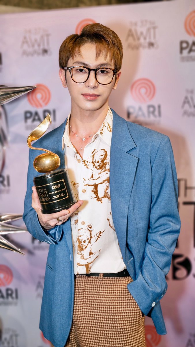 143yesmylove's tweet photo. We are truly humbled, grateful, and blessed to be given the “People’s Voice Favorite New Group Artist of the year” 
Thank you so much Awit Awards and PARI! Mahal na mahal namin kayong lahat. Mabuhay ang Musikang Pilipino! #143YesMyLove https://t.co/vLwyq4m7wC