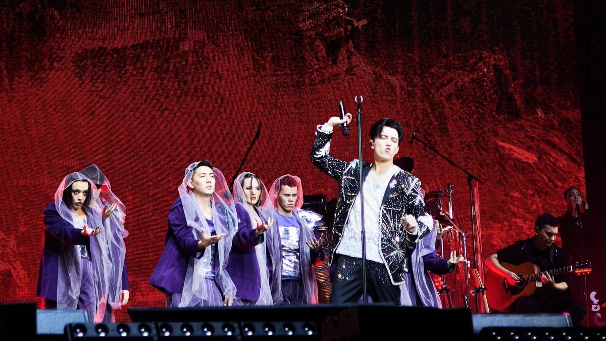 DimashEurasian's tweet photo. #Dimash 🌟 #Stranger 🌟 #Düsseldorf

📌 alina.proroka https://t.co/s1cbAnIF79