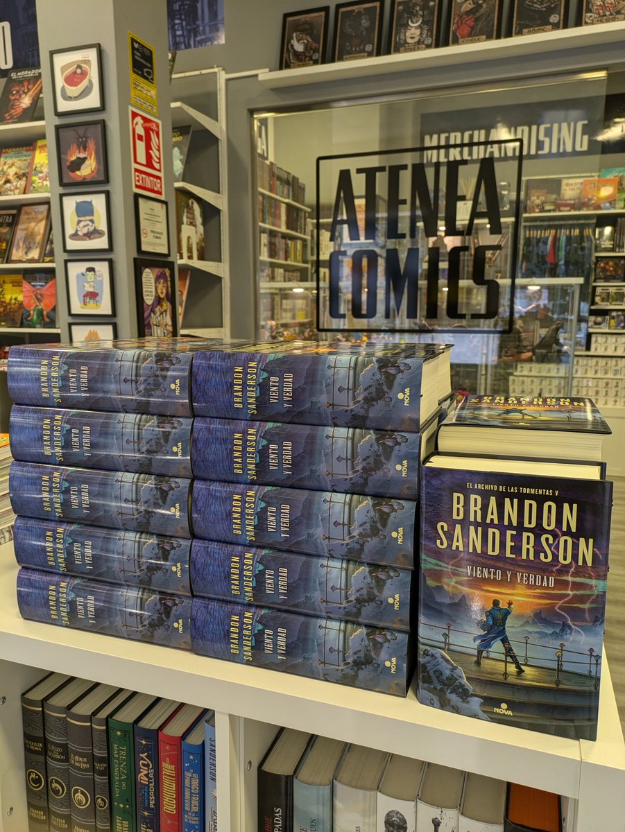 AteneaComics's tweet photo. Ya tenemos en la tienda la nueva novela de #sanderson #VIENTOYVERDAD  que sale a la venta el próximo lunes 😉😉 https://t.co/aXqDhxq4MW