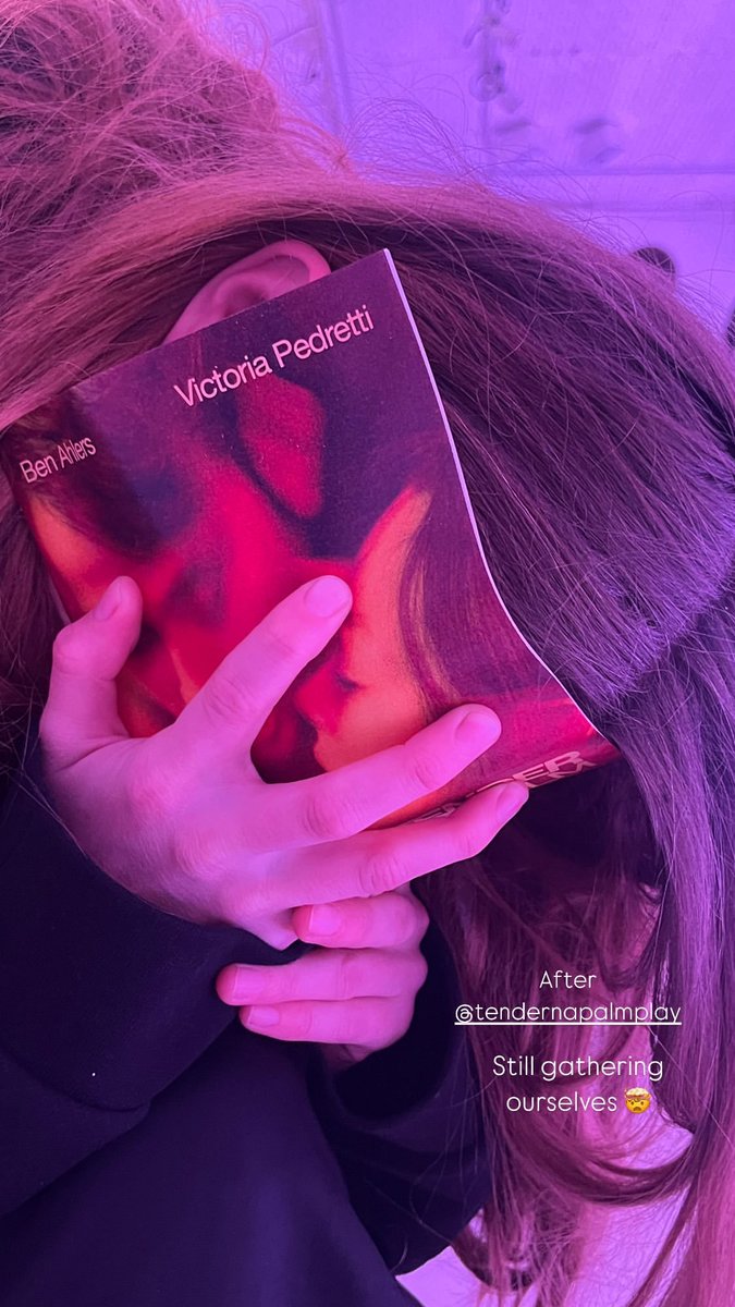 brkrisfroseth's tweet photo. Kristine Froseth assistiu a peça da atriz Victoria Pedretti, ontem (04). https://t.co/8t79CGksiP