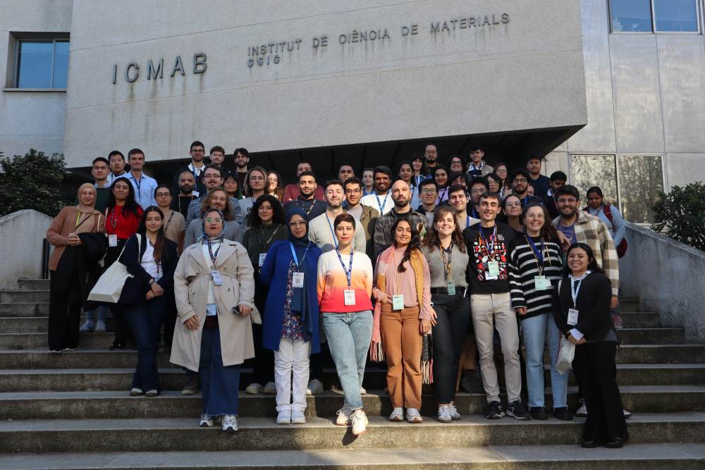icn2nano's tweet image. 📰 NEW UPDATE❗
🥼 Some ICN2 researchers helped organise the #JPhD2024 event held at @icmabCSIC, with others participating in oral presentations, poster sessions, workshops & round tables.
👏 Congratulations to you all!
💡 Read more 👉 bit.ly/3CXCEat 
#PhDprogramme