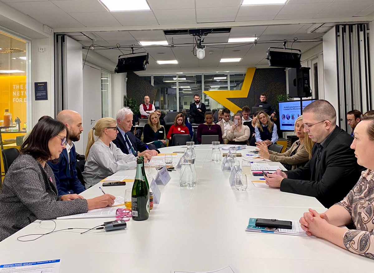 my_ueg's tweet photo. Alcohol use increases the risk for digestive diseases and cancers. At today’s @Euractiv event, public health experts discuss measures for effective #alcohol harm reduction. UEG supports the call for stronger labeling & marketing policies in the EU. 📢 #AlcoholRightToKnow https://t.co/S9gtXKZ6HT