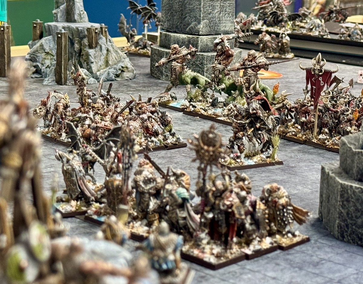 groje's tweet photo. Fantastic game of #theoldworld yesterday, brave #dwarfenmountainholds stood firm against a neverending stream of #WarriorsOfChaos and #beastmenbrayherds #warhammer #warhammercommunity https://t.co/j7BtAUDFoV