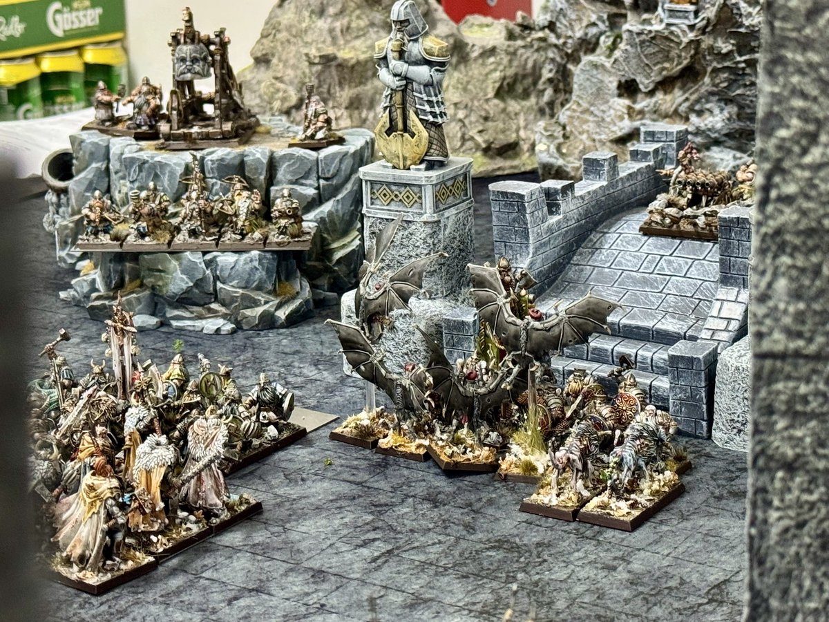 groje's tweet photo. Fantastic game of #theoldworld yesterday, brave #dwarfenmountainholds stood firm against a neverending stream of #WarriorsOfChaos and #beastmenbrayherds #warhammer #warhammercommunity https://t.co/j7BtAUDFoV