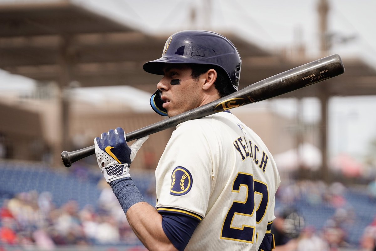 Brewers's tweet photo. Everyone wish our king a happy 33rd birthday 👑 https://t.co/4dwB4huZI7