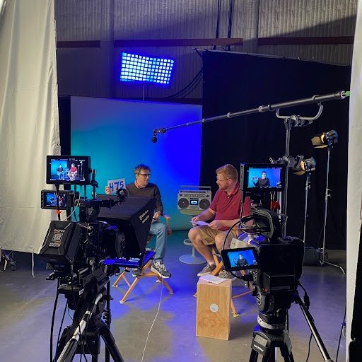 RiversCuomo's tweet image. Been coding in @FlutterDev for years now, it rocks! 🤘 Join me and @FlutterDev on Dec. 17 at 11am PT for The #FlutterInProduction virtual event. #AD

goo.gle/FlutterInProdu…