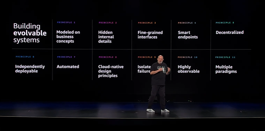 holgermu's tweet image. And @Werner will share 6 architecture principles - the first is... #evolvability. Not the same as #maintainability which he sees as a shorter term quality. Of course S3 gets the shoutout again... #AWSReinvent