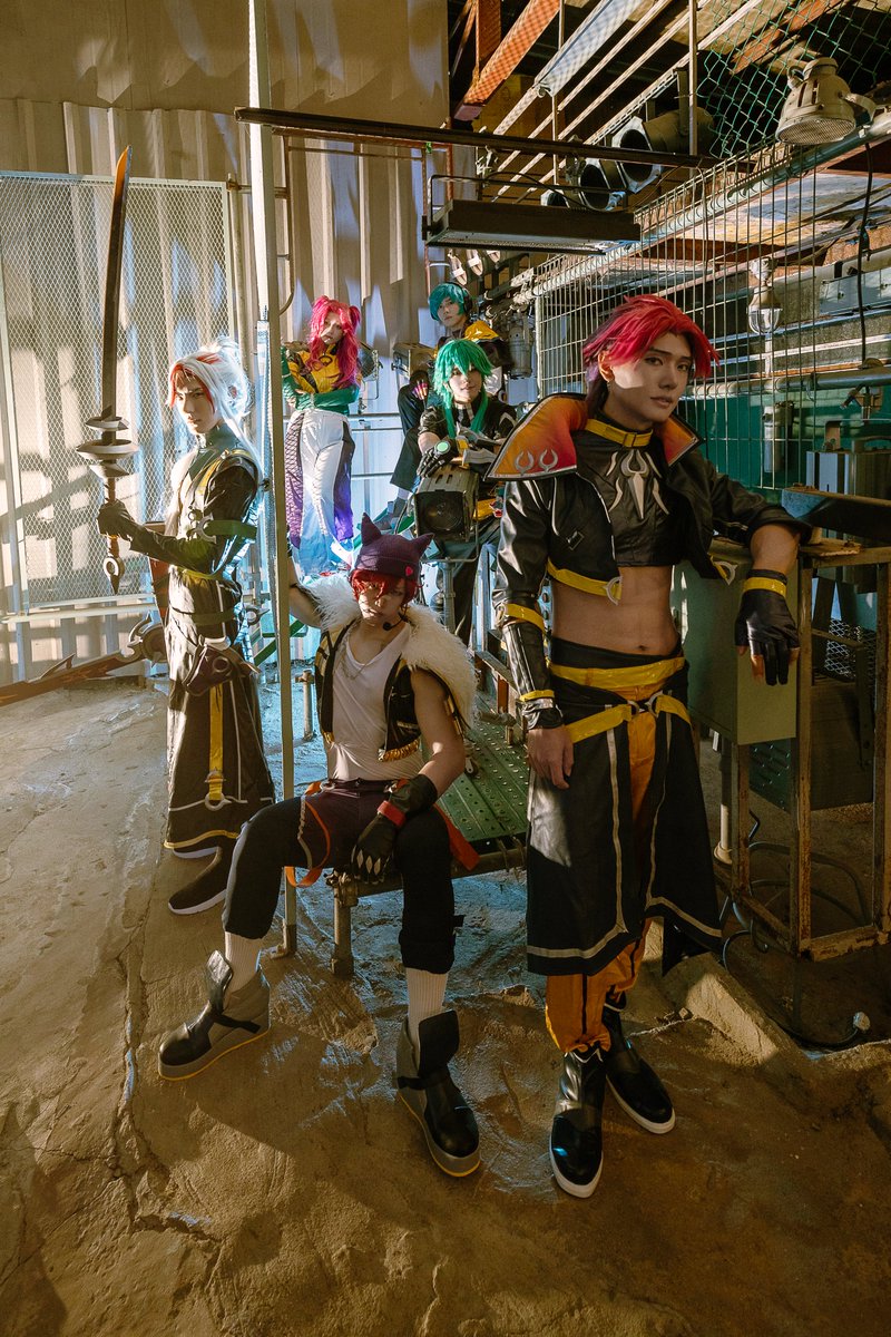Hae_binl's tweet photo. #LeagueOfLegends  #Heartsteel 

Sett - @Rooh_Cos
Ezreal - @miniminicos_
Kayn - @BONG_cosplay
Aphelios - @Hae_binl
Yone - @NoStylishThor
Alune - @Yoonmin_cos
📷 - @bng_za_ https://t.co/vQXvF9AlBx