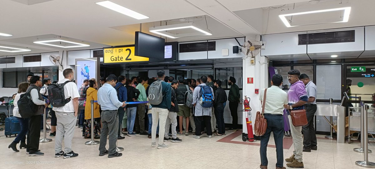 San4sure's tweet photo. Chaos at Trivandrum Airport: Air India flight AI802 to Delhi canceled after prolonged technical snag. Passengers asked to deboard, stranded in utter confusion with no clear updates. Frustration mounts as hours tick by. #AirIndia #FlightDelay #StrandedPassengers https://t.co/MvhWMoKnSv