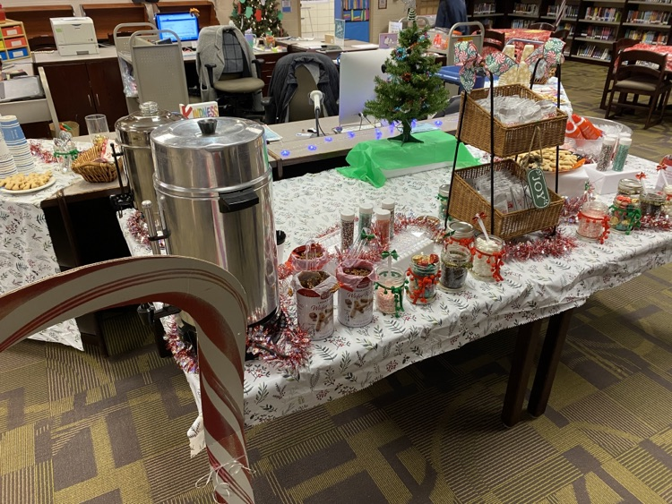 MannheimFalcons's tweet photo. "Festive Falcon Faculty Fun" yesterday at our MMS Staff Meeting! Hot cocoa &amp; candy canes for our amazing staff. Great way to have PD &amp; build community too. #WeAreD83 #MMSFalcons #MMSRocks https://t.co/Zos5ulTDft