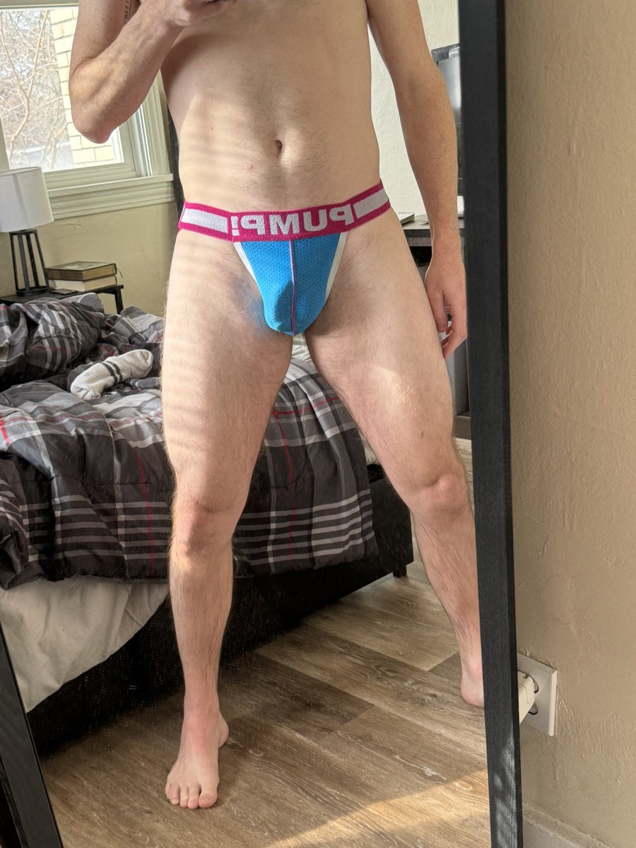 PupNyx's tweet photo. It’s cold and snowy……. Please come keep me warm 

#coldpup #gaypup #winterblues https://t.co/bWnI6IZiKR