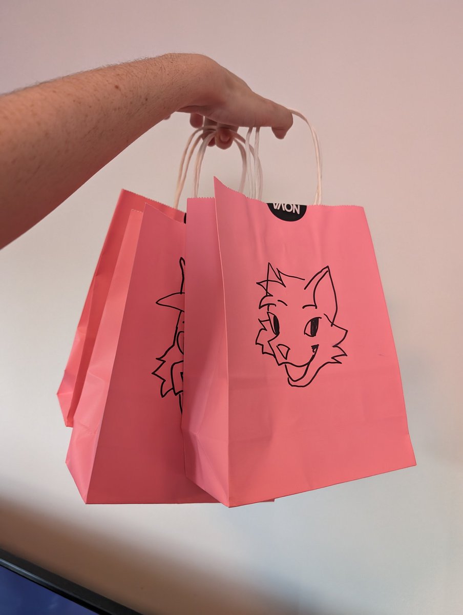 Novaloux Too tweet media