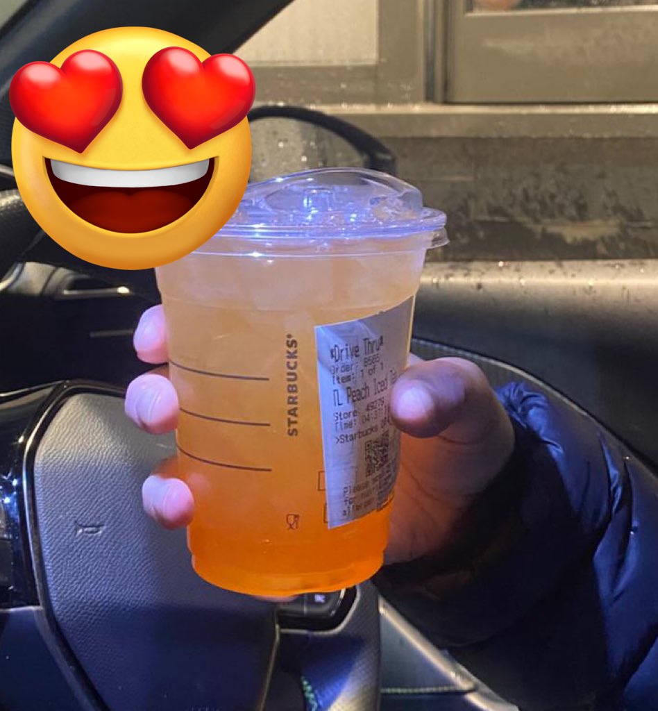 Thanks <a href="/StarbucksUK/">Starbucks UK</a> for an nhs freebie today 😋