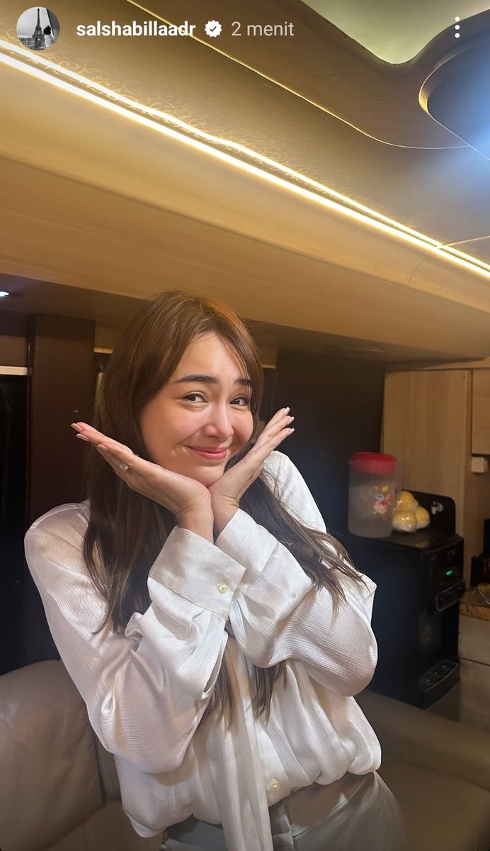 diiansn's tweet photo. Mari kita rayakan bersamaaa 🎉

#AMazing25
#AmandaManopoTurning25th https://t.co/MJAnLdd784