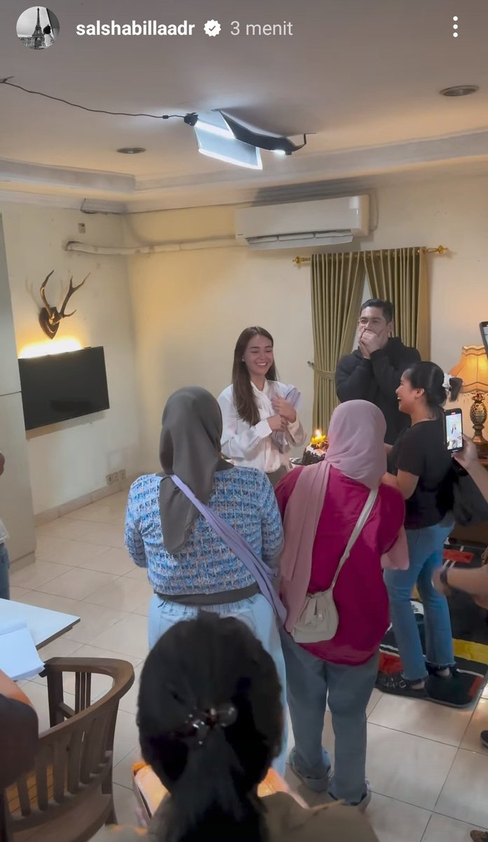 diiansn's tweet photo. Mari kita rayakan bersamaaa 🎉

#AMazing25
#AmandaManopoTurning25th https://t.co/MJAnLdd784