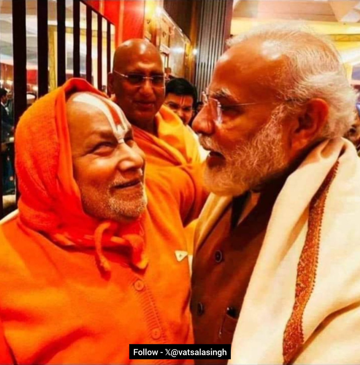 _vatsalasingh's tweet photo. राम मंदिर राम जन्मभूमि केस में जिनकी गवाही के बाद बंद हो गए थे 20 करोड़ Muसलमानों के मुंह अगर आप हिंदू हैं तो आपको जगदगुरु श्री रामभद्राचार्य जी के बारे में जरूर जानना चाहिए...

दो मिनट की ऐतिहासिक महत्वपूर्ण पोस्ट..अंत तक जरुर पढ़े🧵 https://t.co/ZiGzrhVlIJ
