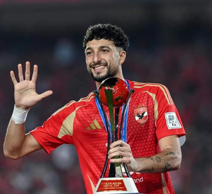 AlahlyAlqmt's tweet photo. #حارس_الاهلي أعظم نادي في الكون 
فخر مصر،مؤسسة بفكر عالمي 👑☝️🥰🦅 https://t.co/Fx2MSuA6G7