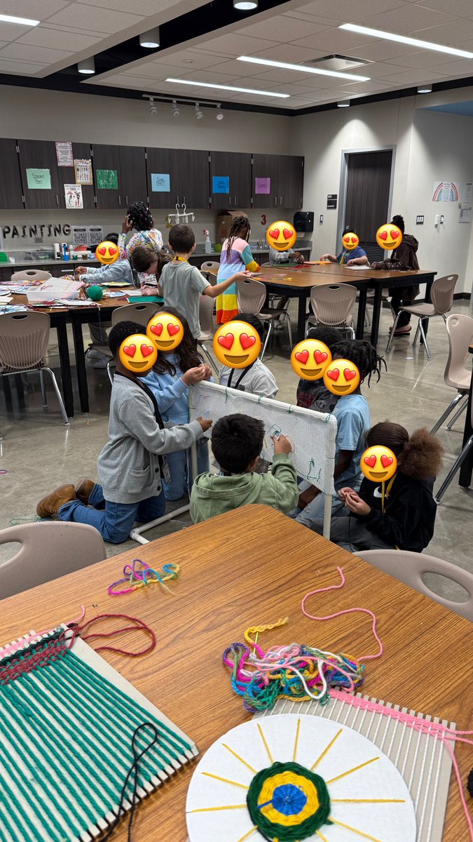 Giant embroidery is a big hit in 3rd grade today!! <a href="/OLE_Leopards/">Leonard Elementary</a> <a href="/KatyISDFineArts/">Katy ISD Fine Arts</a> <a href="/katyisd/">Katy ISD</a>