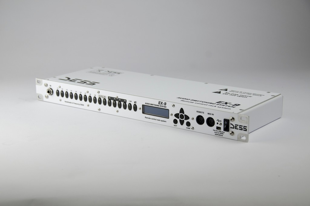 DESS_1080's tweet photo. Voici l'EX-9, un switcher 9 boucle version Rack 1U.
Pilotable directement depuis sa façade ou bien sûr par contrôler au pied, ce rack très polyvalent et réactif se fera une place durable dans votre rack.

https://t.co/o18CfUv0WH
https://t.co/uOOEYuocAj

#DESS #DESSSwitcher https://t.co/PwnNzrotqV