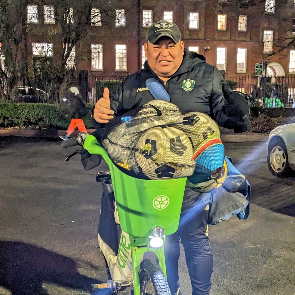 👋 Hey from Charlie, hardcore pro football coach &amp; <a href="/limebike/">Lime</a> user. Last year two of his juniors were accepted into Crystal Palace's academy <a href="/CPFC/">Crystal Palace F.C.</a>. 

Cycling is for everyone 🍋‍🟩😎⚽