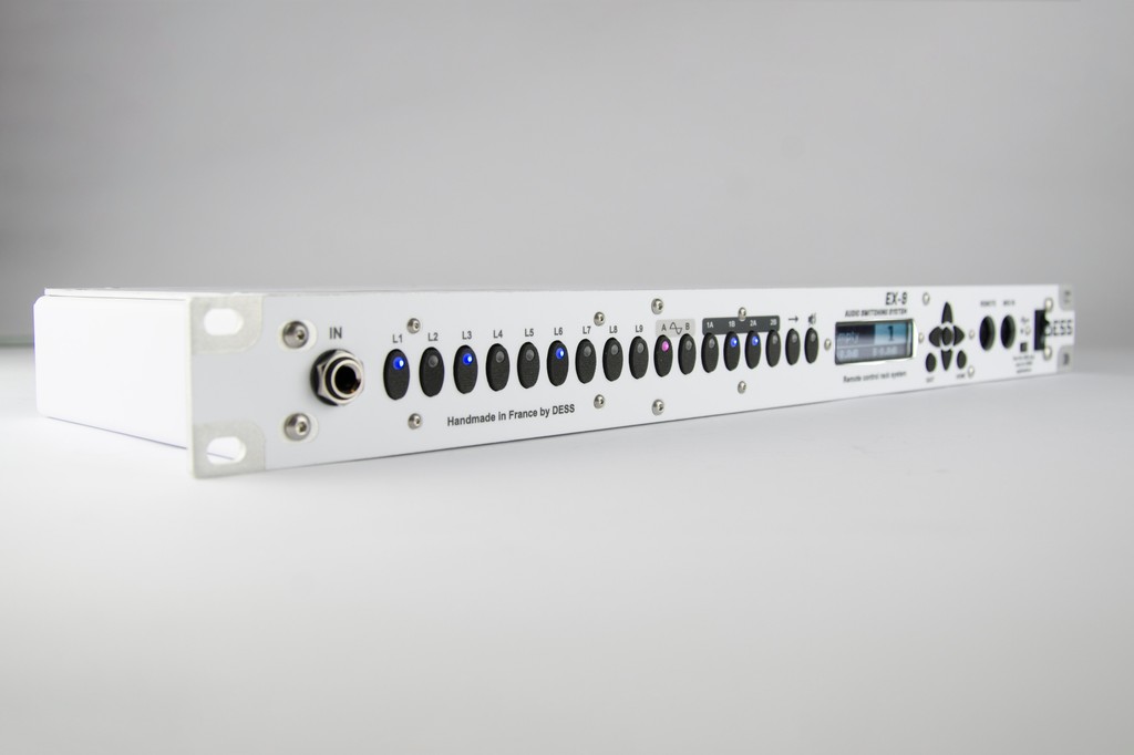 DESS_1080's tweet photo. Voici l'EX-9, un switcher 9 boucle version Rack 1U.
Pilotable directement depuis sa façade ou bien sûr par contrôler au pied, ce rack très polyvalent et réactif se fera une place durable dans votre rack.

https://t.co/o18CfUv0WH
https://t.co/uOOEYuocAj

#DESS #DESSSwitcher https://t.co/PwnNzrotqV