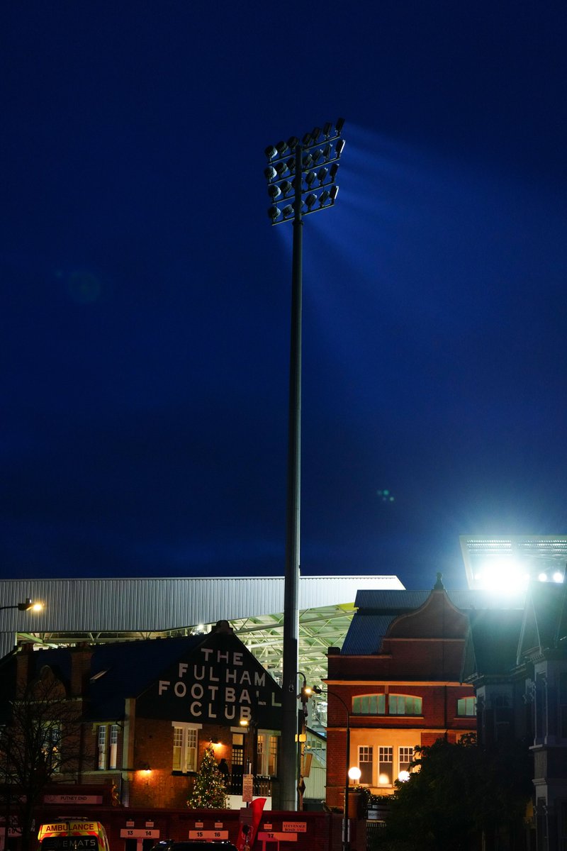 FulhamFC's tweet photo. Home. 🏡

#FULBHA https://t.co/s9zCMMId9l