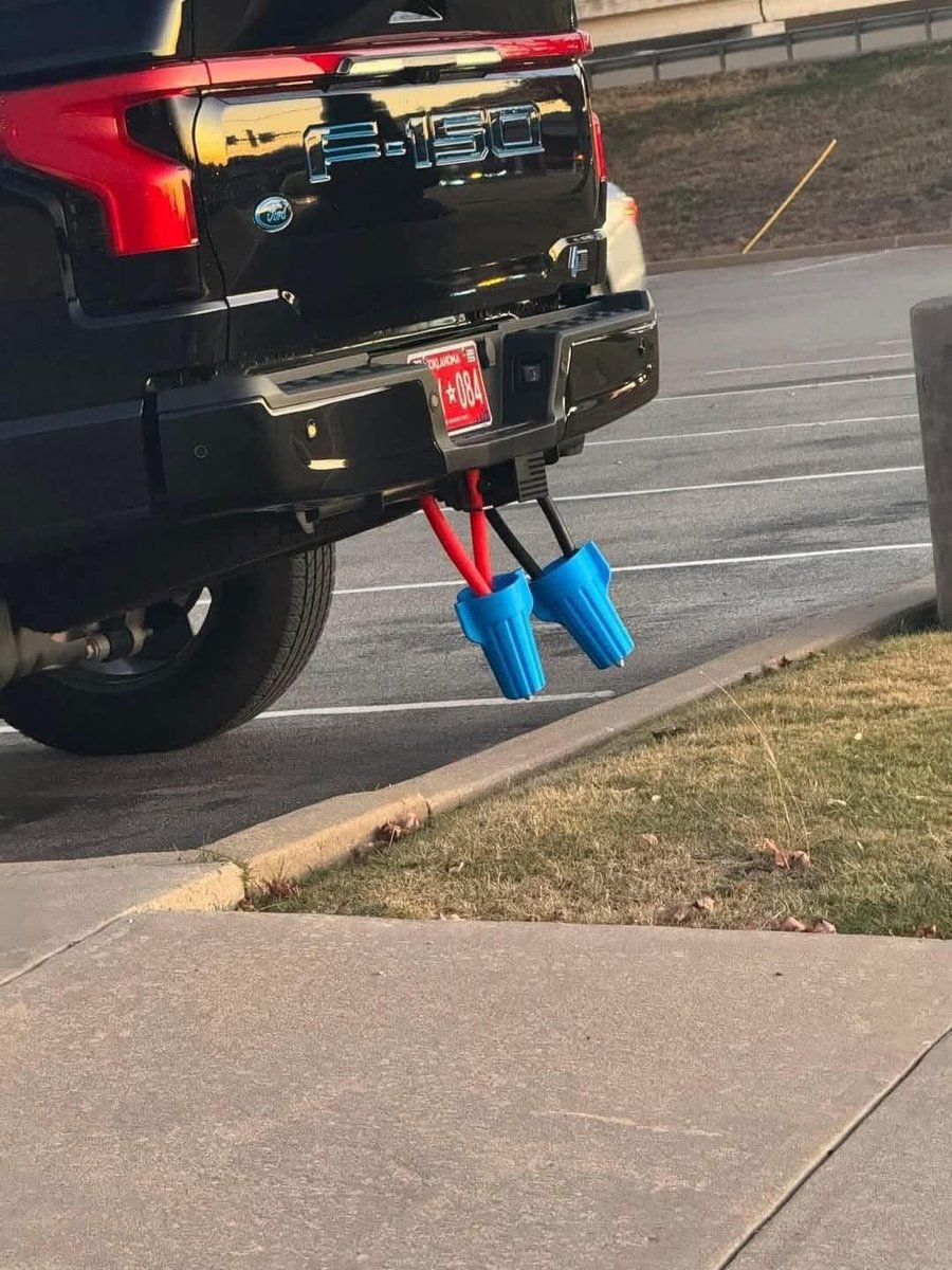 andrewhallmi's tweet photo. EV #trucknuts #wirenuts #electrician #tesla https://t.co/UPjGmA6NaM