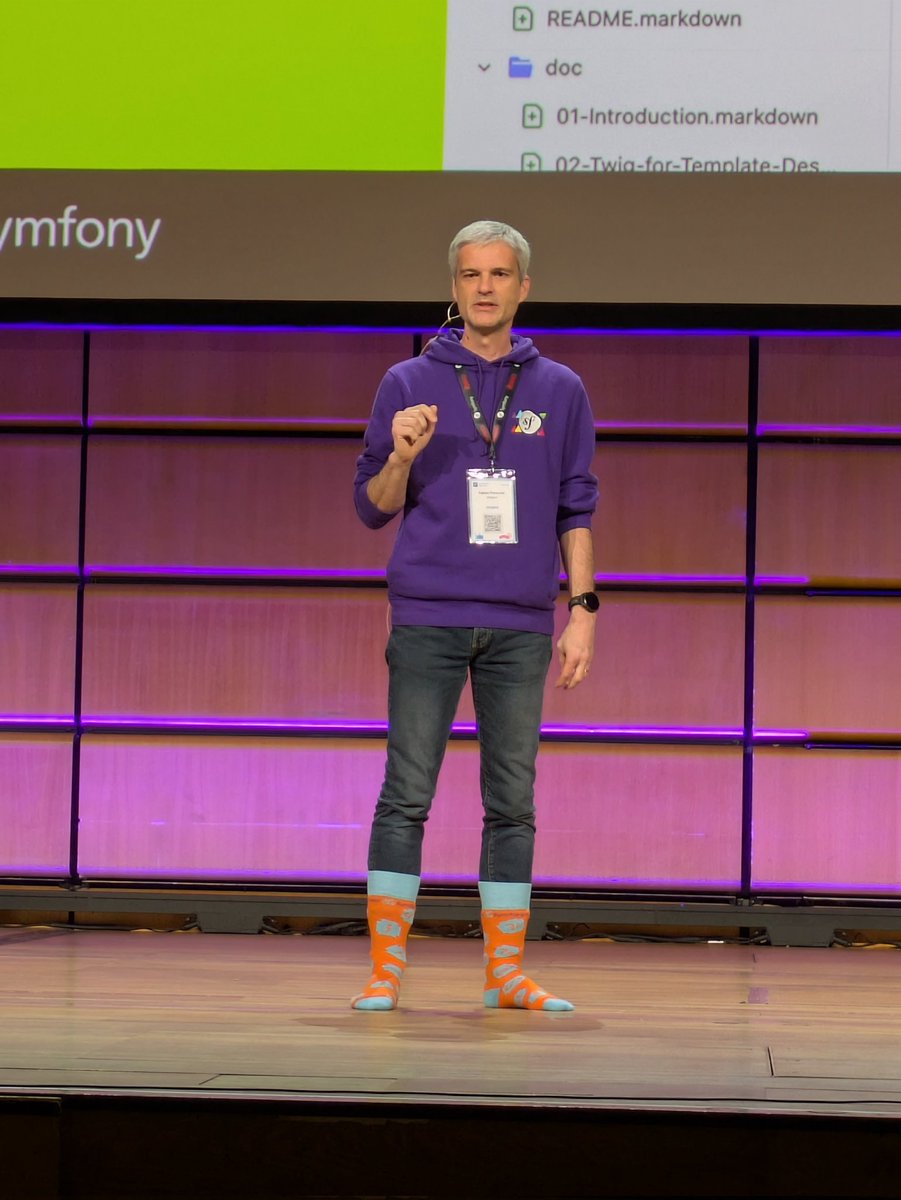 xosofox's tweet photo. Socks! Socks! @weaverryan, you're being missed!
I proudly wore mine during my talk as well #SymfonyCon https://t.co/bzGo09tJsZ