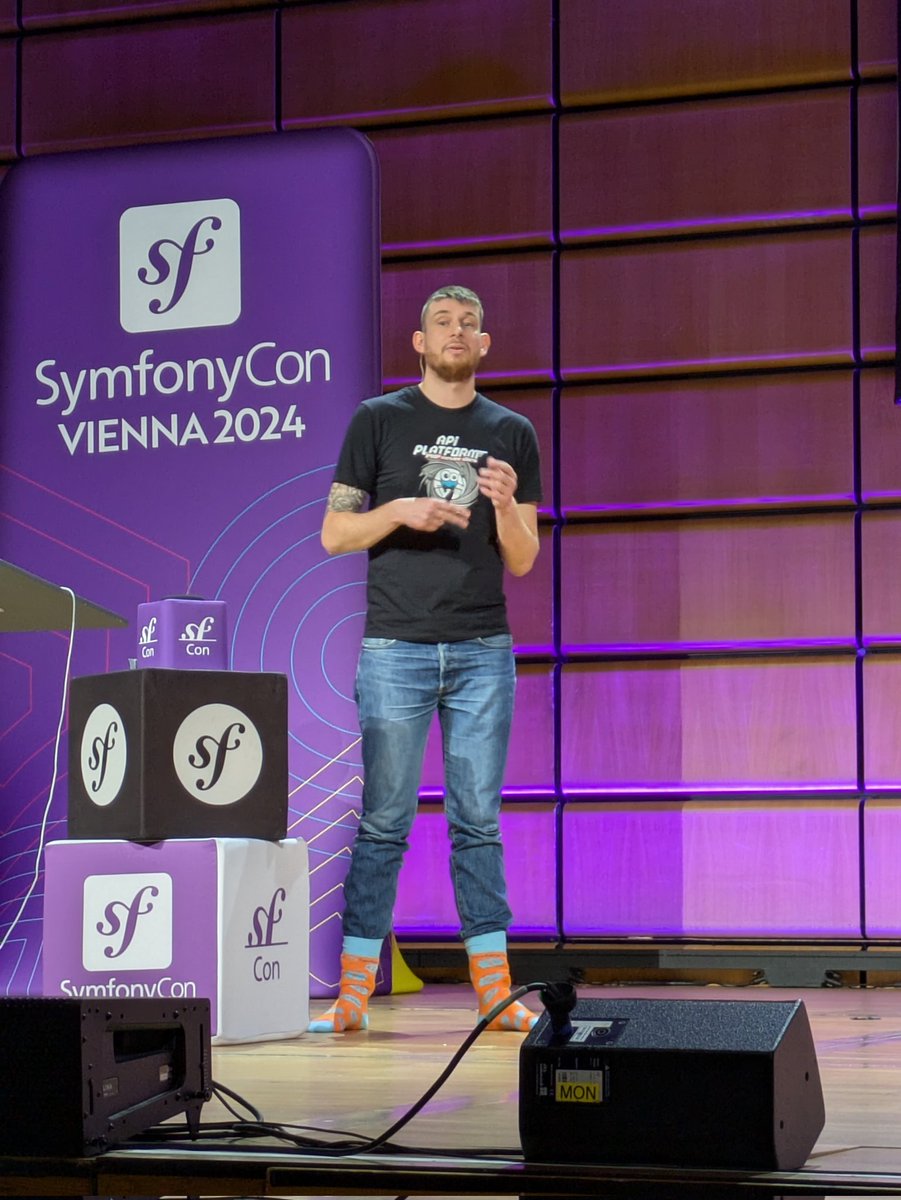 xosofox's tweet photo. Socks! Socks! @weaverryan, you're being missed!
I proudly wore mine during my talk as well #SymfonyCon https://t.co/bzGo09tJsZ