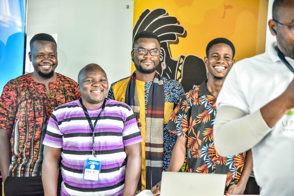 UNDPKenya's tweet photo. 🎯Bootcamp in Action

🌍 Meaningful connections, impactful teamwork, and groundbreaking ideas are shaping the journey at the #timbuktoo GreenTech Bootcamp.

Startups are gearing up for the timbuktoo #GreenTechHub launch, bringing Africa’s green solutions to life. 🌱 https://t.co/PnKMrSkJUW