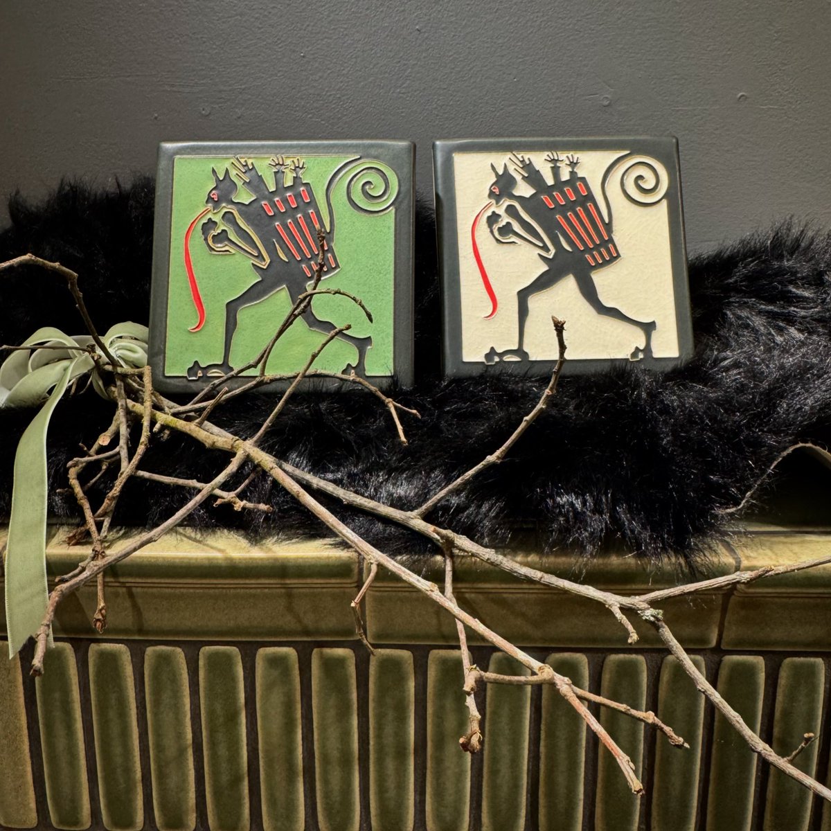 🎶 On the second day of Christmas
My true love sent to me
Two Krampus tongues and
A cardinal in a pine tree 🎶
Shop Motawi’s holiday collection: bit.ly/motawiholiday.