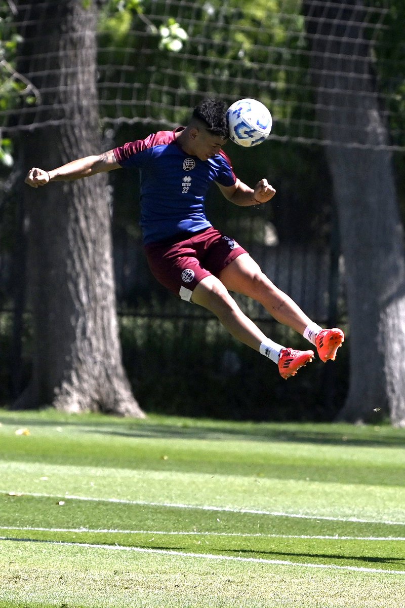 clublanus's tweet photo. 𝑪𝒐𝒏 𝒕𝒐𝒅𝒐  🇱🇻💥 https://t.co/dnzxv3jV8x
