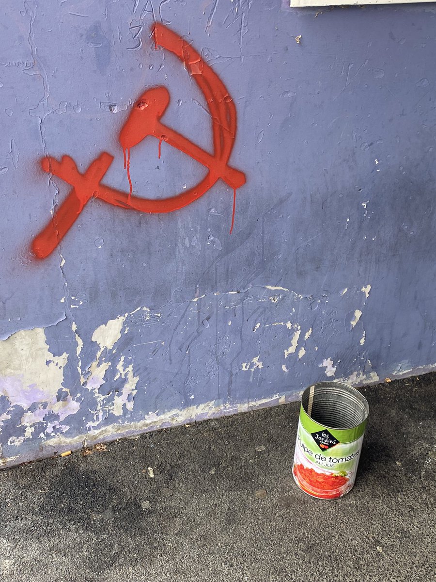 nouillzs's tweet photo. tag communiste gout pulpe tomate aperçu sur lille https://t.co/kRDghwxjSF