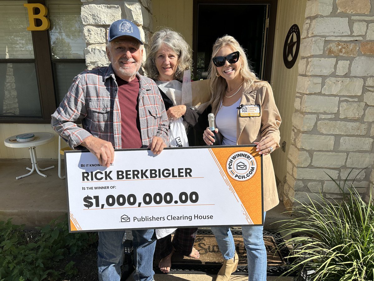 Congratulations to today's big SuperPrize #PCHWinner, Rick B. of TX! 🤑🎉💵🍾🙌🌹🤩