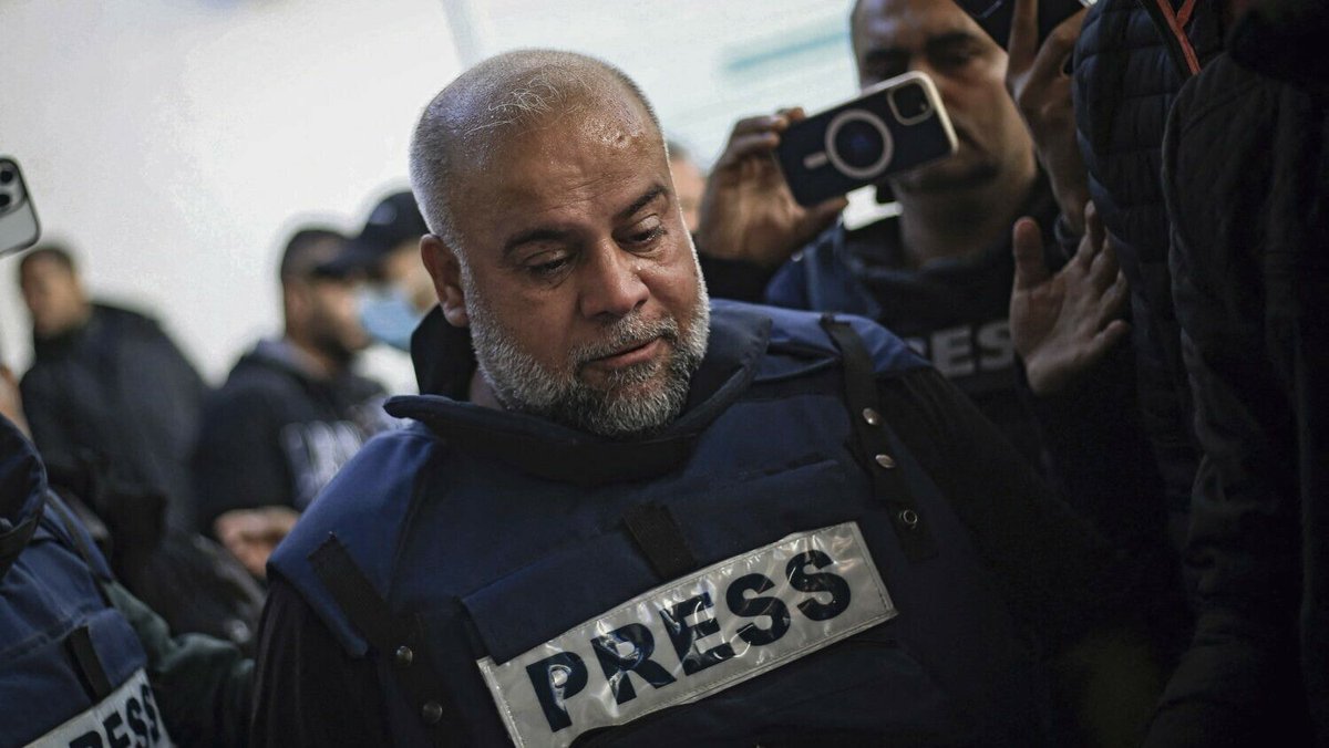 Le journaliste palestinien Wael Al Dahdouh reçoit le prix du courage de Reporters sans frontières 

➡️ l.humanite.fr/ZZS
