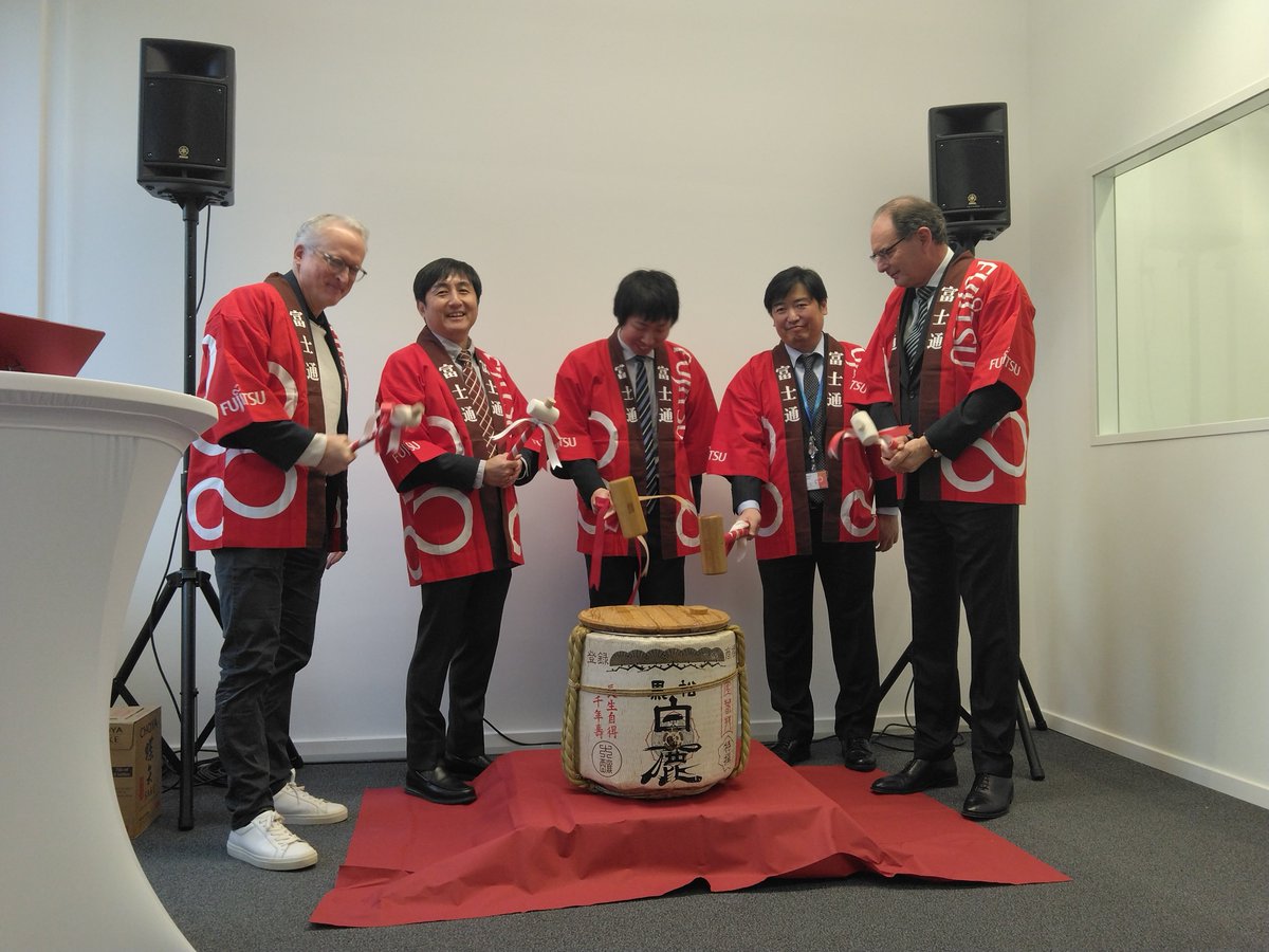 1FinityInc's tweet image. Our new Open Network Innovation Center is now open and ready to welcome visitors. If you’ve already arranged your visit, we look forward to collaborating with you to develop the #Multivendor #OpenNetworking and All-Photonic Network (#APN) solutions of the future.

If you haven’t