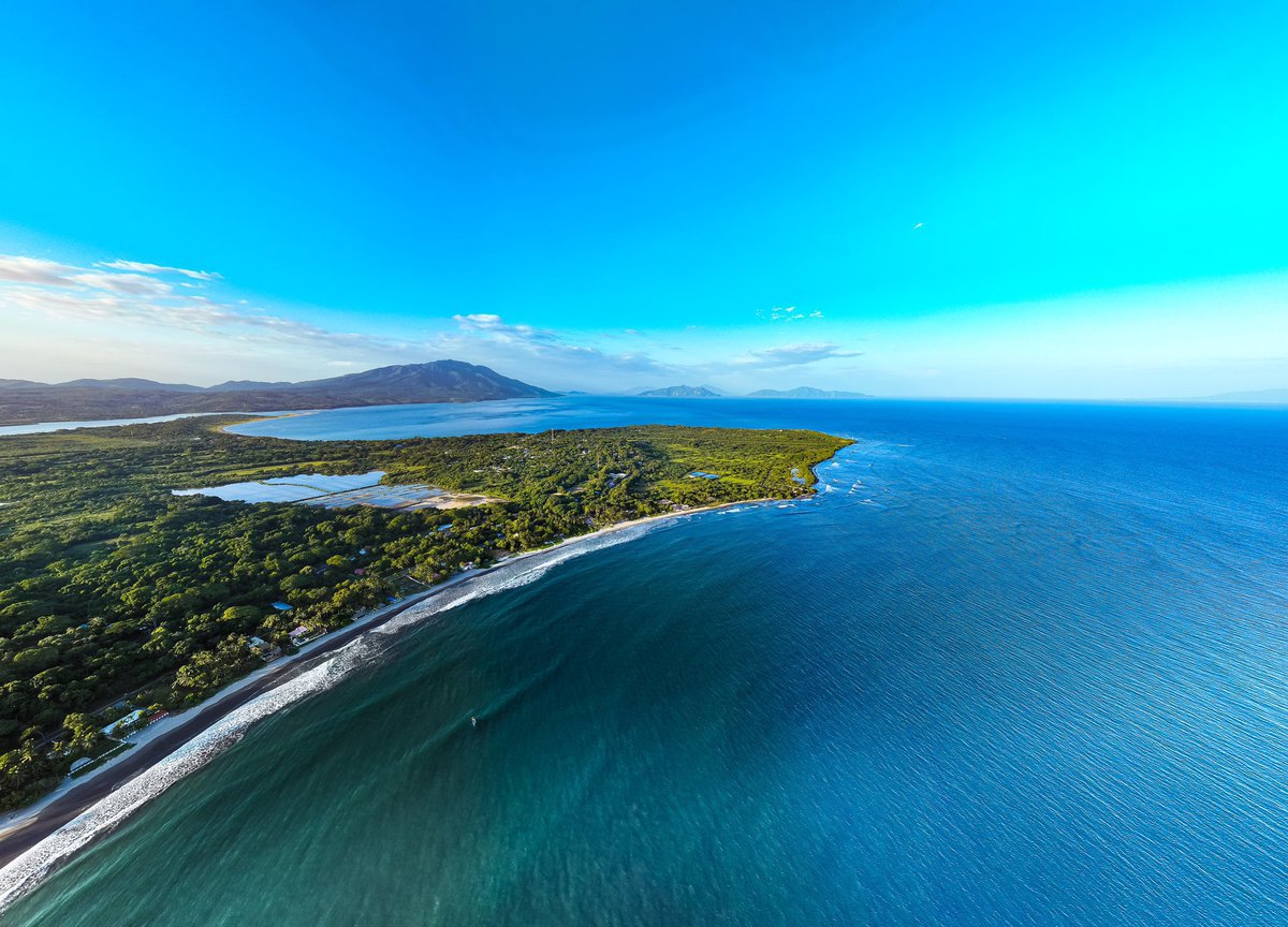 TendenciasSV's tweet photo. #Nacionales - El Salvador ha declarado Maculís como el Área Natural Protegida número 209, un santuario destinado a proteger los ecosistemas marinos del oriente del país. 

La medida, anunciada por el Ministro de @MedioAmbienteSV, @lopezfernando, busca preservar la biodiversidad marina en la región y promover la investigación y el ecoturismo sostenible.