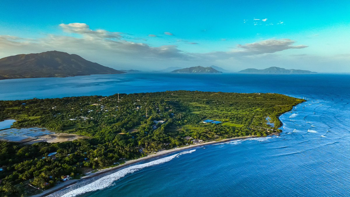 TendenciasSV's tweet photo. #Nacionales - El Salvador ha declarado Maculís como el Área Natural Protegida número 209, un santuario destinado a proteger los ecosistemas marinos del oriente del país. 

La medida, anunciada por el Ministro de @MedioAmbienteSV, @lopezfernando, busca preservar la biodiversidad marina en la región y promover la investigación y el ecoturismo sostenible.