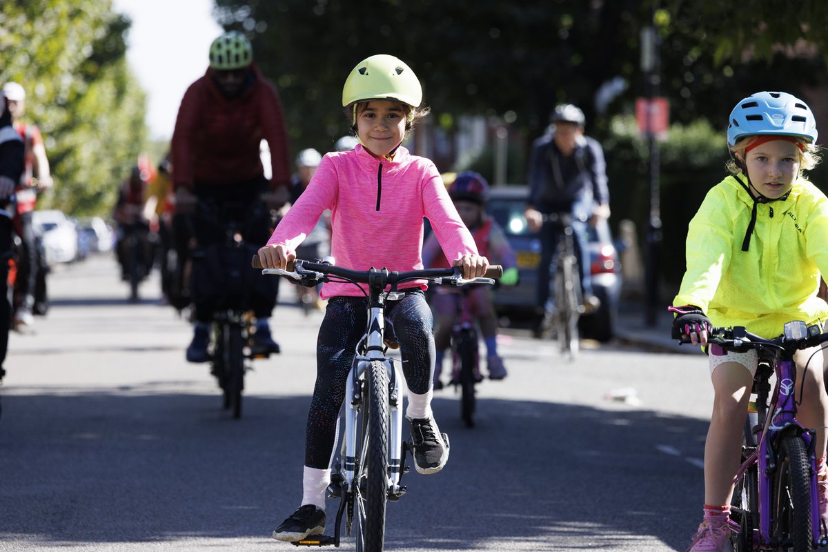 London Cycling Campaign (@london_cycling) on Twitter photo We're really pleased with the bravery of Haringey Council over their Low Traffic Neighbourhoods, esp leader <a href="/perayahmet/">Peray Ahmet</a> & councillor <a href="/mikehakata/">Mike Hakata</a>
Their LTNs are showing:
⭐️ Traffic cut by 50%
⭐️ Road collisions down by a third
new.haringey.gov.uk/news/20241203/… We're really pleased with the bravery of Haringey Council over their Low Traffic Neighbourhoods, esp leader <a href="/perayahmet/">Peray Ahmet</a> & councillor <a href="/mikehakata/">Mike Hakata</a>
Their LTNs are showing:
⭐️ Traffic cut by 50%
⭐️ Road collisions down by a third
new.haringey.gov.uk/news/20241203/…