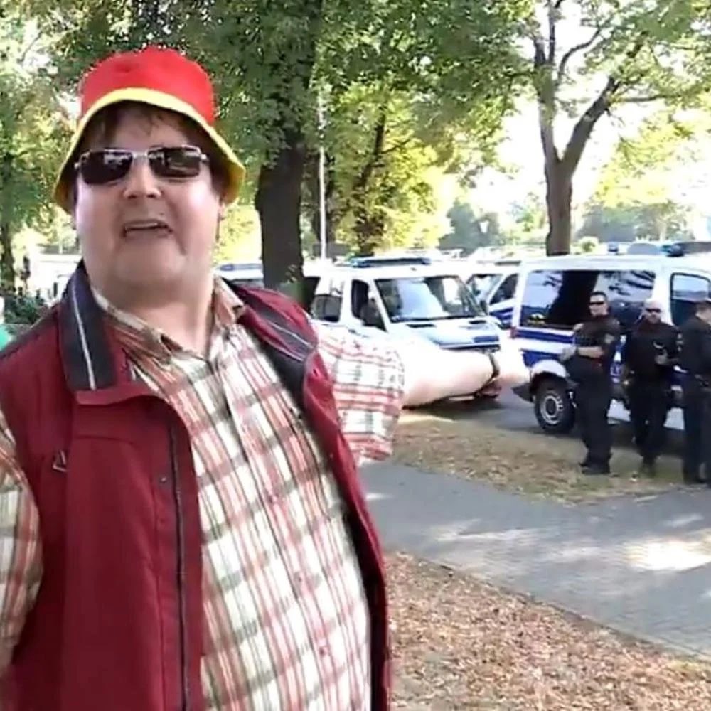 Heute ist Klaasohm – und wir begehen eine STRAFTAT! Was das bedeuten hat und wieso <a href="/epickape/">Phil Brülke</a> involviert ist? Wir finden es heute um 22 hoffentlich heraus!