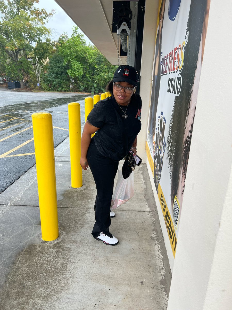 ItsSemoneDuh's tweet photo. @SexyyRed314_ In my Mystikal voice
“HERE I GO!”
😂
#TTSemone https://t.co/n6JPF0FG0B