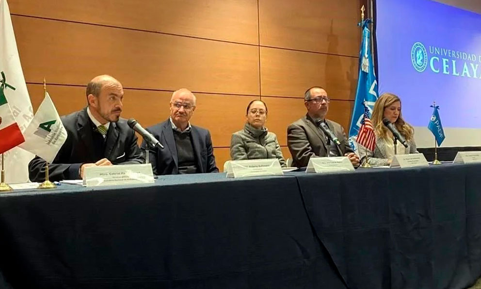 Universidad de Celaya participa en la  conferencia de prensa organizada por la Fundación Panamericana para el  Desarrollo México (PADF) en colaboración con la Industria Nacional de  Autopartes A.C. (INA), presentando los resultados del Diagnóstico  Laboral del Sector Automotriz