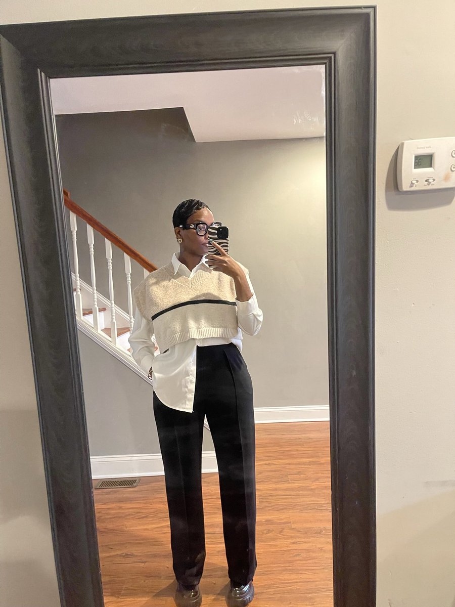 4ever_donnell's tweet photo. Office attire dump>>>🤓🤓 https://t.co/lJEFbRGa8W
