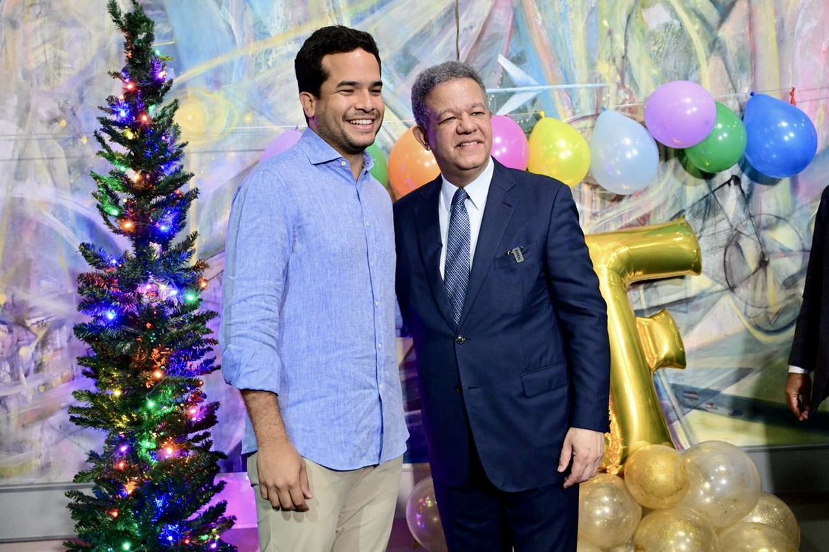 Hoy celebro con profunda alegría el cumpleaños de mi hijo, <a href="/OmarLFernandez/">Omar Fernández</a>, un joven que ha demostrado sensibilidad social, valores sólidos y principios firmes, cualidades que lo han convertido en un ciudadano ejemplar y en un extraordinario servidor público comprometido con las