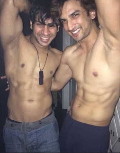 I_Am_His_Fan's tweet photo. We can clearly see how much @KaranVeerMehra loved #SSR and really appreciated the time when he was there for him. I wish he would be alive to see #KVM getting so much love from audience.

KARAN VEER REDEFINING BB18

#KaranveerMehra #BiggBoss18 https://t.co/7HG0ORLgH7