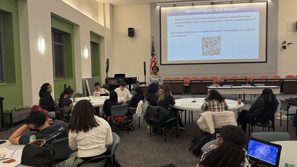 PHLschools's tweet photo. Superintendent @watlington_sr hosted a productive Student Advisory Council meeting, joined by District leadership, to discuss the facilities planning process, curriculum updates, and access to menstrual products in schools. #PHLed https://t.co/XVPP6jxUnH